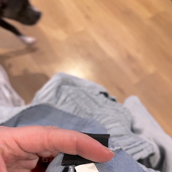 Who What Wear Chambray Crop Ruffle Puff Sleeve Blouse - Picture 5 of 5